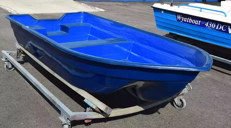 Стеклопластиковая лодка Neman-340 (тримаран) в Альметьевске