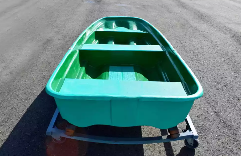 Стеклопластиковая лодка Старт (тримаран) в Альметьевске