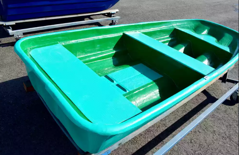 Стеклопластиковая лодка Старт (тримаран) в Альметьевске