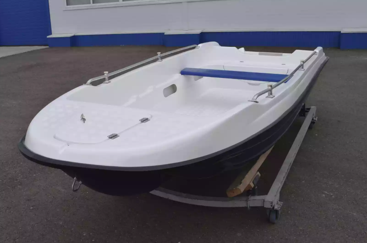 Стеклопластиковая лодка Пингвин New (тримаран) в Альметьевске