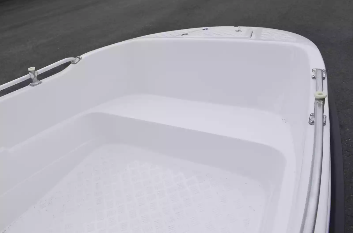 Стеклопластиковая лодка Пингвин New (тримаран) в Альметьевске