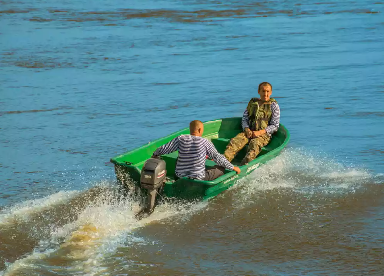 Стеклопластиковая лодка Neman-340 (тримаран) в Альметьевске