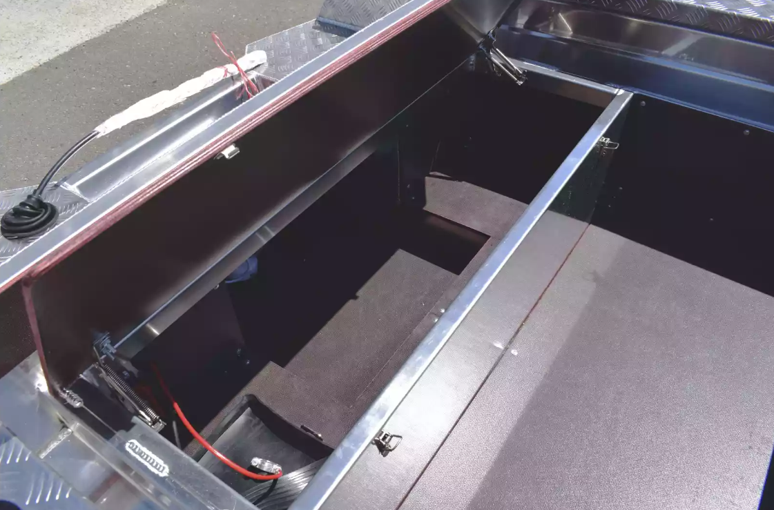 Алюминиевая лодка Wyatboat-390 DCM в Альметьевске