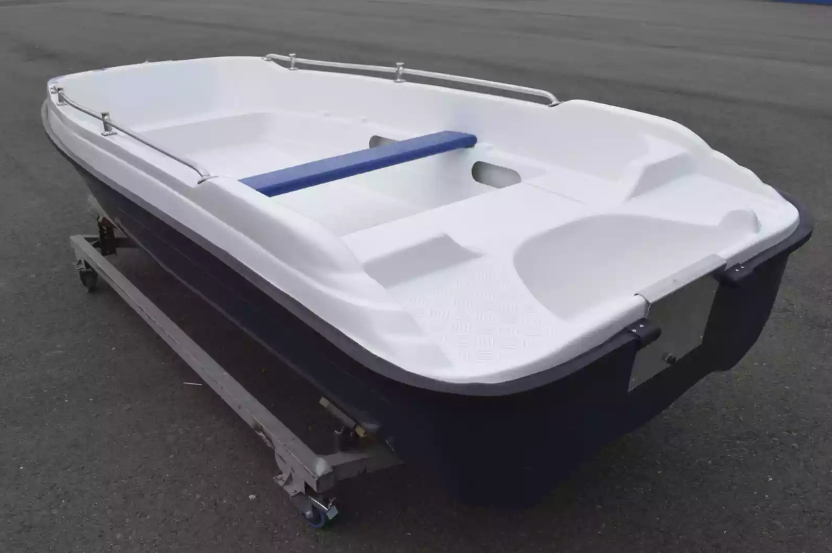 Стеклопластиковая лодка Пингвин New (тримаран) в Альметьевске
