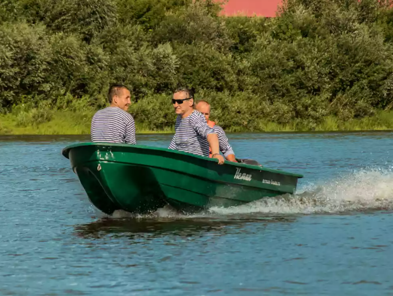 Стеклопластиковая лодка Neman-340 (тримаран) в Альметьевске