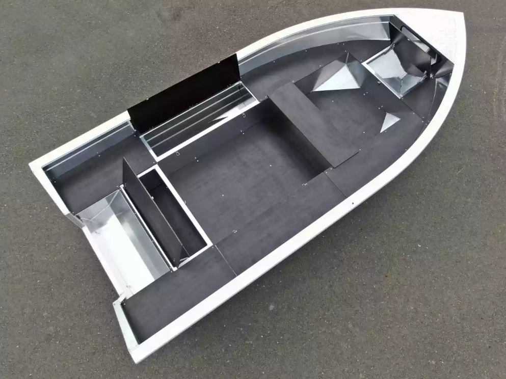 Алюминиевая лодка  Неман-420 в Альметьевске