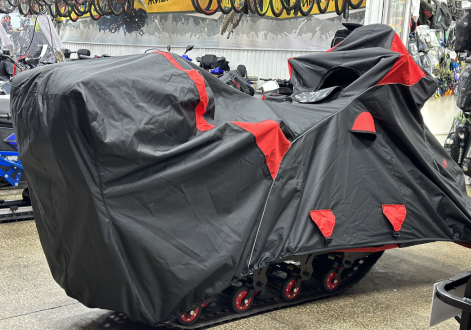 Чехол транспорт. снегохода IKUDZO HUNTER черно-красный Оксфорд ПРЕМИУМ качества с лого IKUDZO в Альметьевске