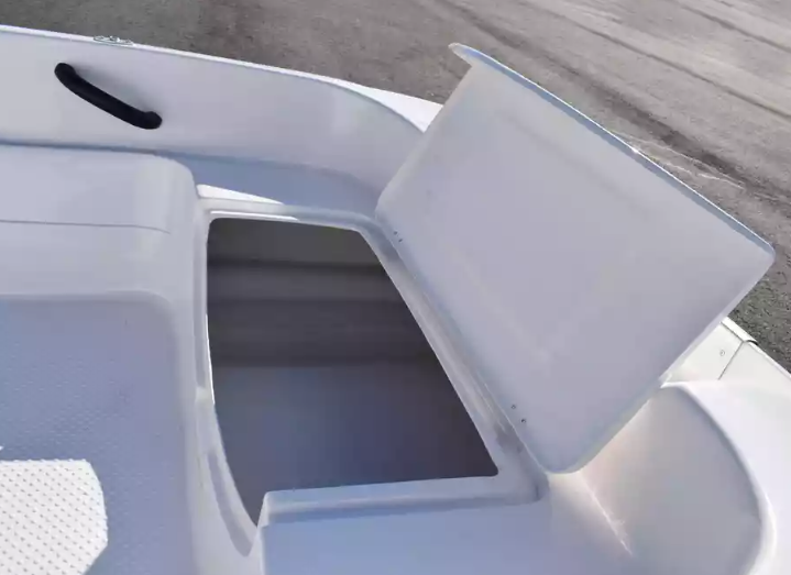 Стеклопластиковая лодка Пингвин (тримаран) в Альметьевске